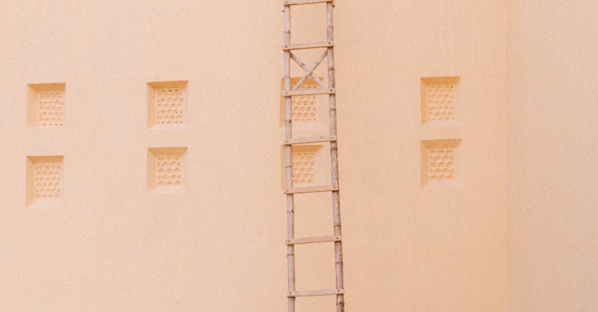 Community and Collaboration among Emerging Mixed Media Artists in Melbourne